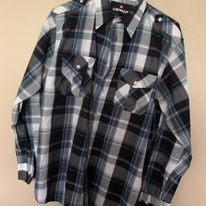 Men’s Airwalk shirt. Long sleeve. Size M.  Like new condition.